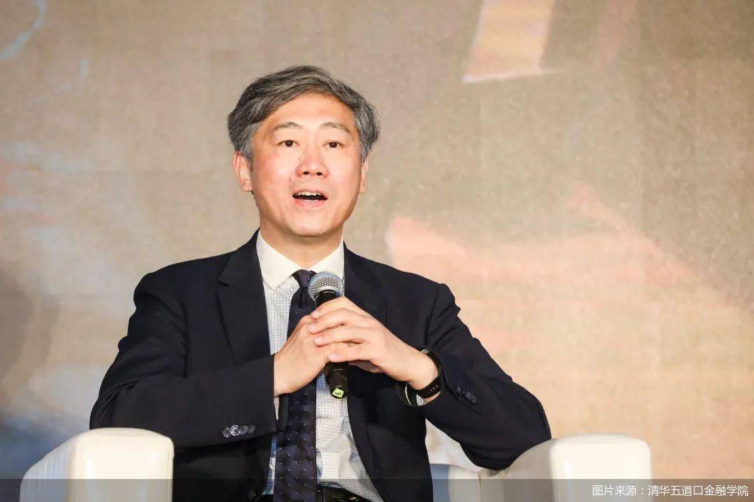 关于中美经济、“核武器”AI 、人民币汇率<strong></p>
<p>美股量化</strong>,听经济学家怎么说