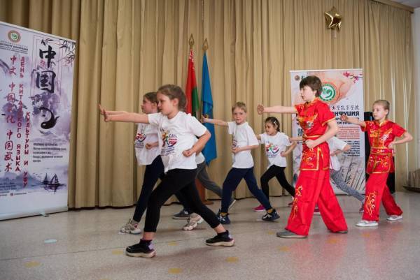 阿丽娜:每三个白俄罗斯人<strong></p>
<p>虚拟币价值排行</strong>,就有一个拥有华为电脑和小米手机