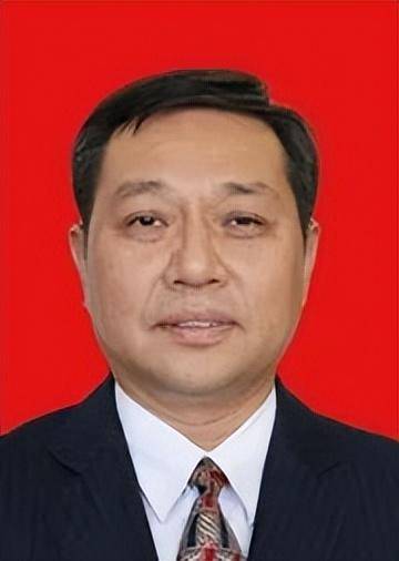大学原党委书记<strong></p>
<p>虚拟币下注</strong>，任市委书记！