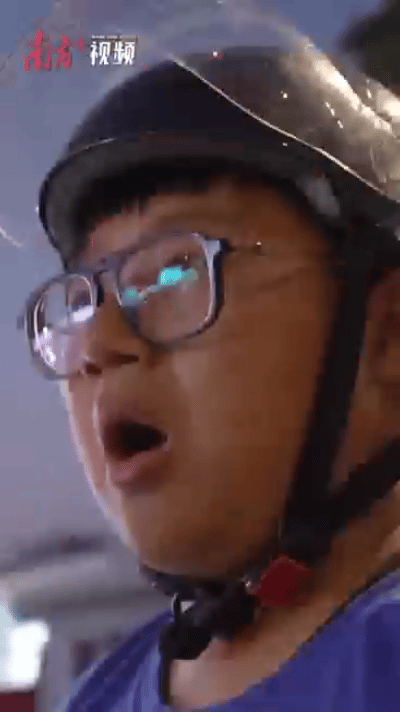 广州的“电鸡”有多疯狂<strong></p>
<p>虚拟游戏币代理商</strong>,带你体验这条“魔鬼大道”