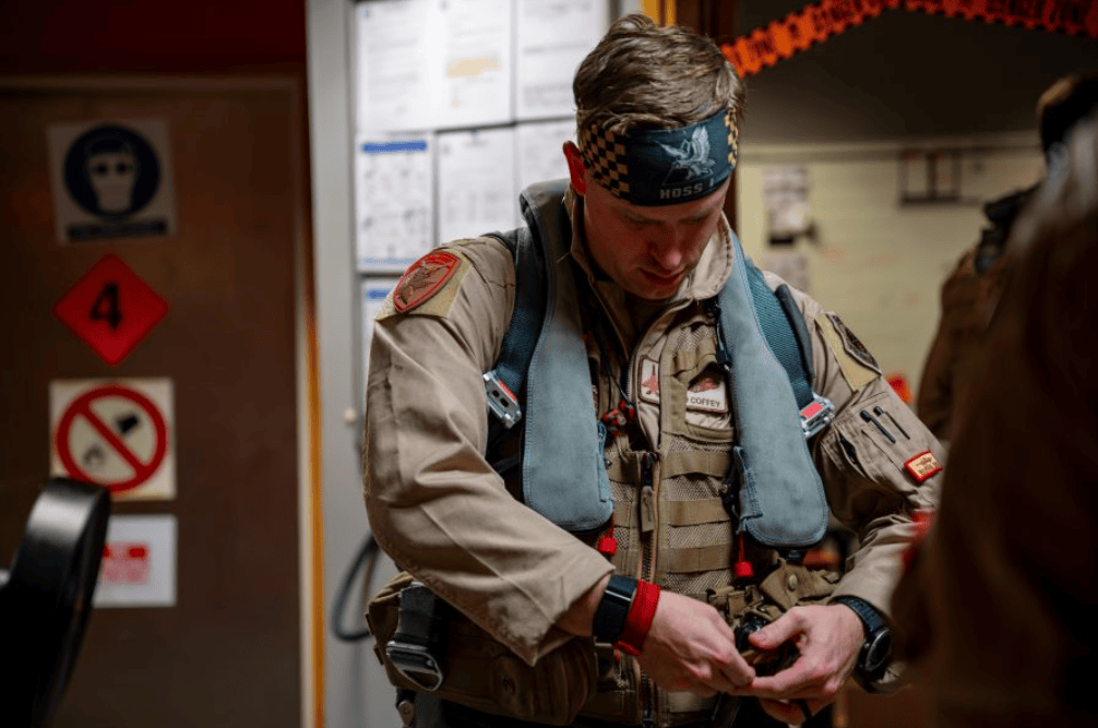 美军F15飞行员回忆深夜交战伊朗无人机:对抗<strong></p>
<p>哪些虚拟币靠谱</strong>他们犹如“盲人摸象”