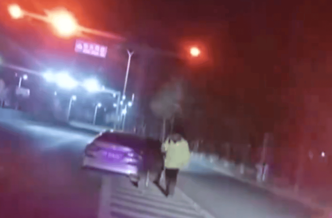 饭碗砸了!通州一职业司机嫌妻子开车慢<strong></p>
<p>目前有多少种虚拟币</strong>,非要自己来!这下摊上事了……