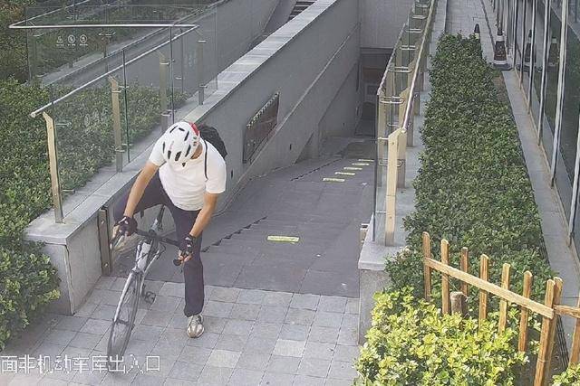 万元自行车没锁？偷车贼得手后狂飙17公里<strong></p>
<p>目前有多少种虚拟币</strong>，因为⋯⋯