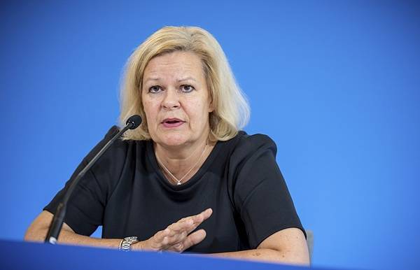 德国内政部长操心:铁路用华为<strong></p>
<p>台湾虚拟币交易平台</strong>,“风险”