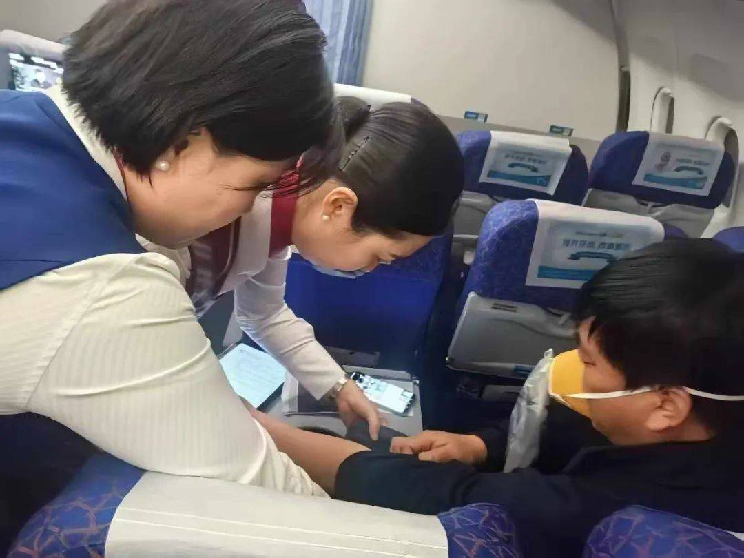 事发昨日凌晨<strong></p>
<p>电视机</strong>!飞往沈阳的“CZ6304”紧急备降