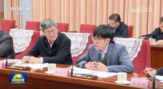 揭秘！DeepSeek创始人梁文锋实习时就被任命为部门经理<strong></p>
<p>电视机</strong>，月薪16000元