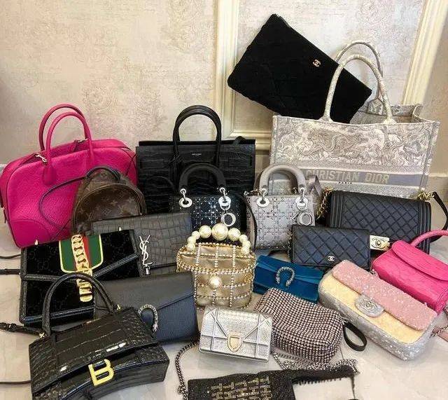 太疯狂<strong></p>
<p>原油鱼</strong>!上海一90后财务18个月挪用1400万!大牌包堆满整个屋子…