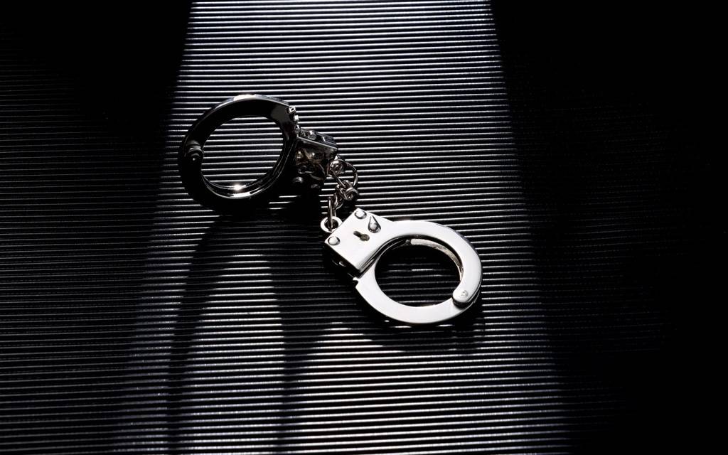 93岁强奸犯暂予监外执行<strong></p>
<p>原油鱼</strong>，15年刑期如何落地？| 新京报快评