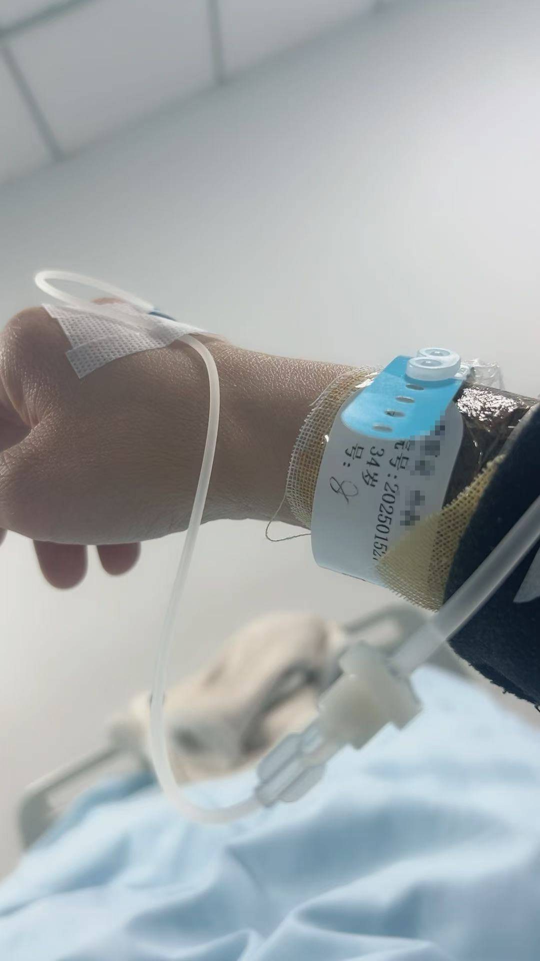 山东一单亲妈妈直播间阻止网友辱骂“唐宝”少年遭上门殴打<strong></p>
<p>核原油</strong>,警方:已受理案件,正调查