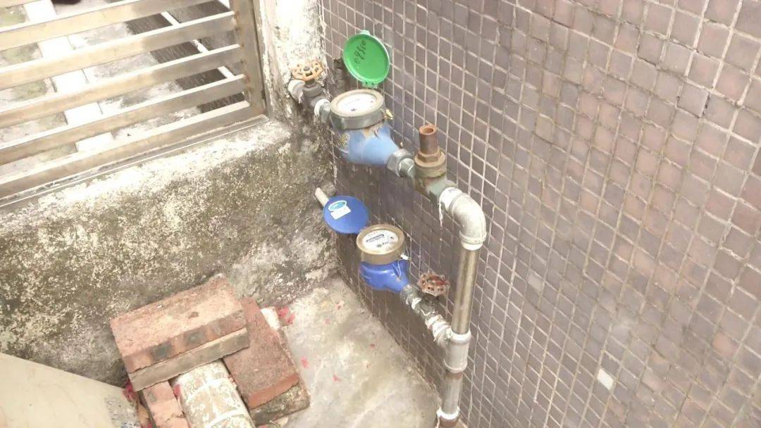 相隔几条街<strong></p>
<p>环烷基原油</strong>,佛山两户人家竟互交水费16年!其中1户要补1.2万元?