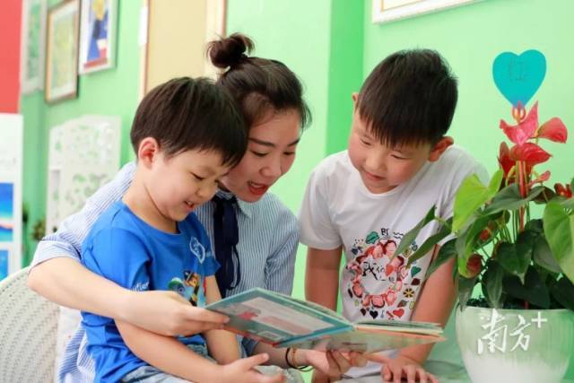 74万<strong></p>
<p>1吨原油多少桶</strong>！广东去年常住人口增量居全国首位
