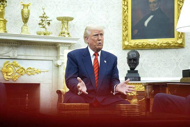 特朗普大改造<strong></p>
<p>原油等</strong>,白宫变身“金宫”