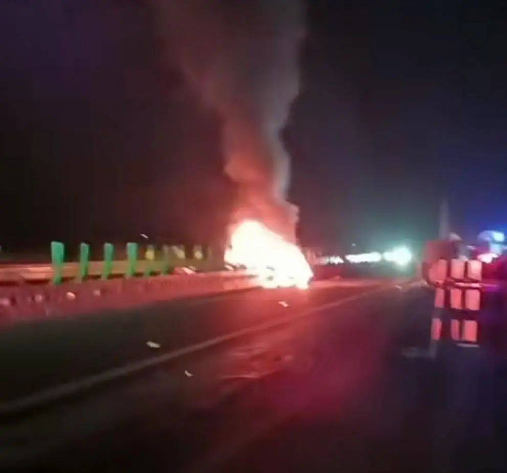 “人活活烧没了”热传！小米汽车<strong></p>
<p>国际原油新闻</strong>，刚刚回应