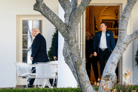 特朗普回应马斯克“特殊政府雇员任期”:总有一天他会回去运营公司<strong></p>
<p>国际原油新闻</strong>,会尽可能留住他