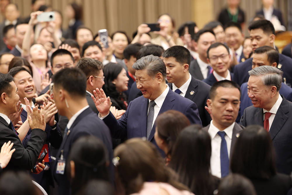 一见·越南行的这场“大联欢”<strong></p>
<p>原油蒸气</strong>，有两个关键词