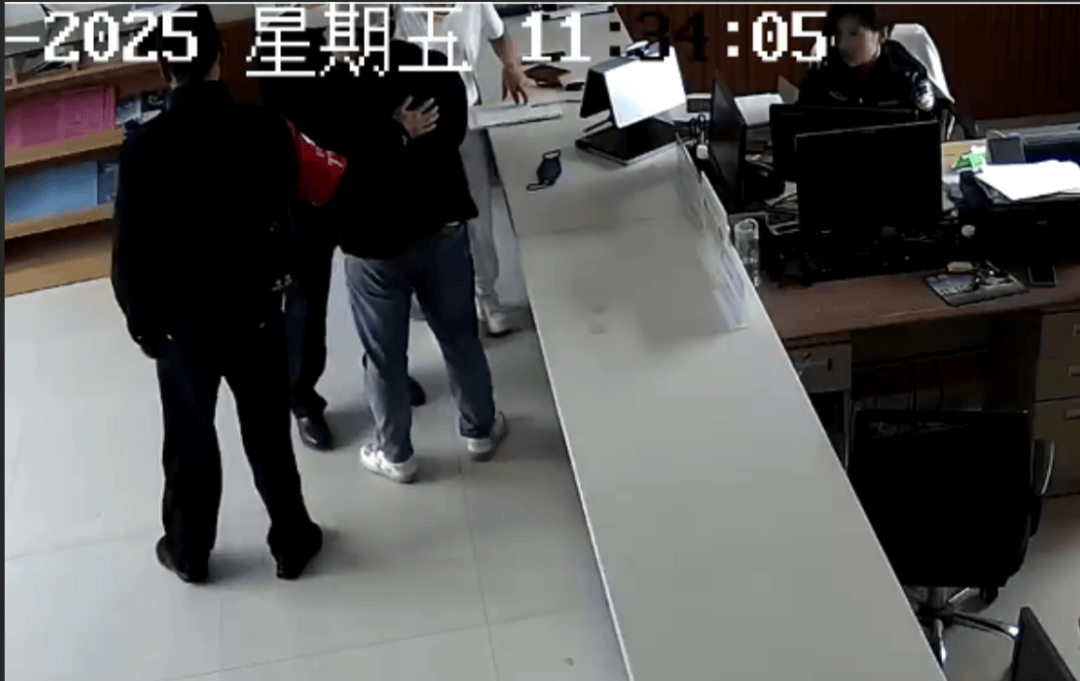 “女士<strong></p>
<p>迷你原油</strong>，请把您的丈夫也叫来吧……”
