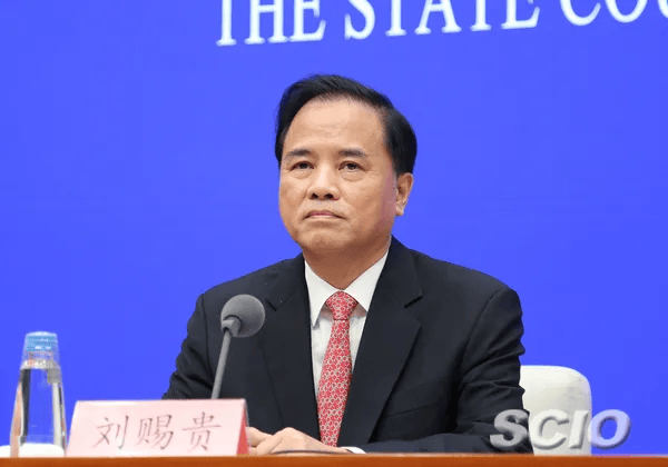 李锦斌、刘家义、刘赐贵、王建军<strong></p>
<p>原油含水分析仪</strong>，已任中央指导组组长