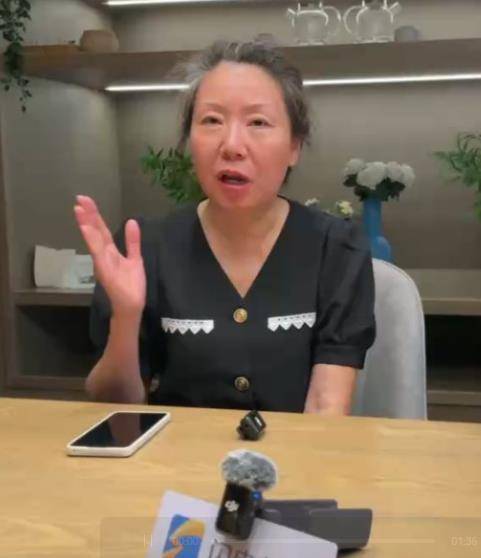 成都27岁女子家门口被杀案开庭<strong></p>
<p>步原油</strong>，起诉书显示被告患有精神分裂症
