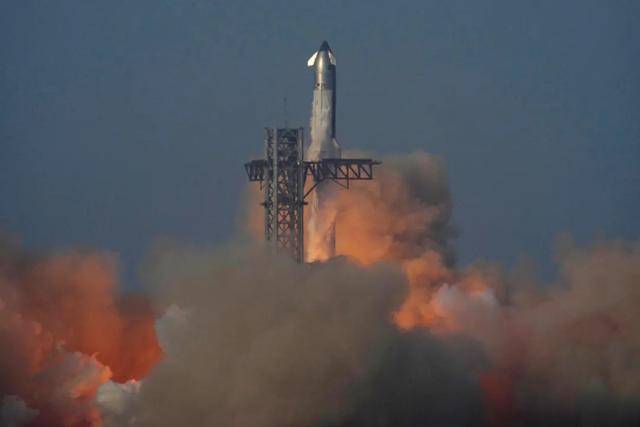 “星舰”试飞失败<strong></p>
<p>原油最新走势</strong>，马斯克发声