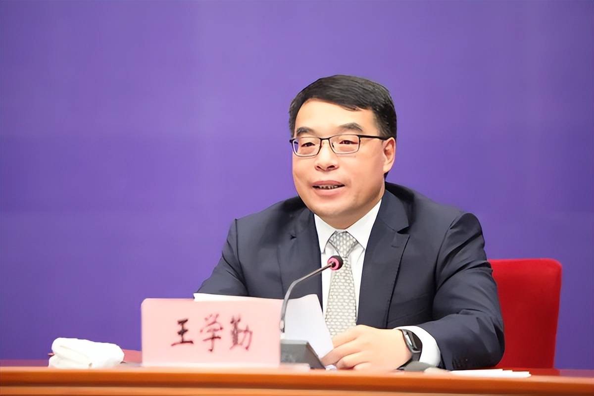 王学勤任云南省副省长<strong></p>
<p>原油最新走势</strong>，胡大鹏因工作调整请辞
