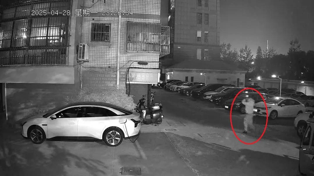 江苏一男子戴仿真“人皮”面具入室盗窃<strong></p>
<p>国际原油行情实时行情</strong>，流窜多个小区作案，涉案金额达15万余元
