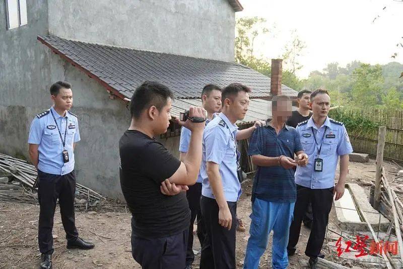 男子杀害母亲和女友后带嫂嫂潜逃32年落网<strong></p>
<p>国际原油行情实时行情</strong>，两人育有一儿一女，侦破细节披露