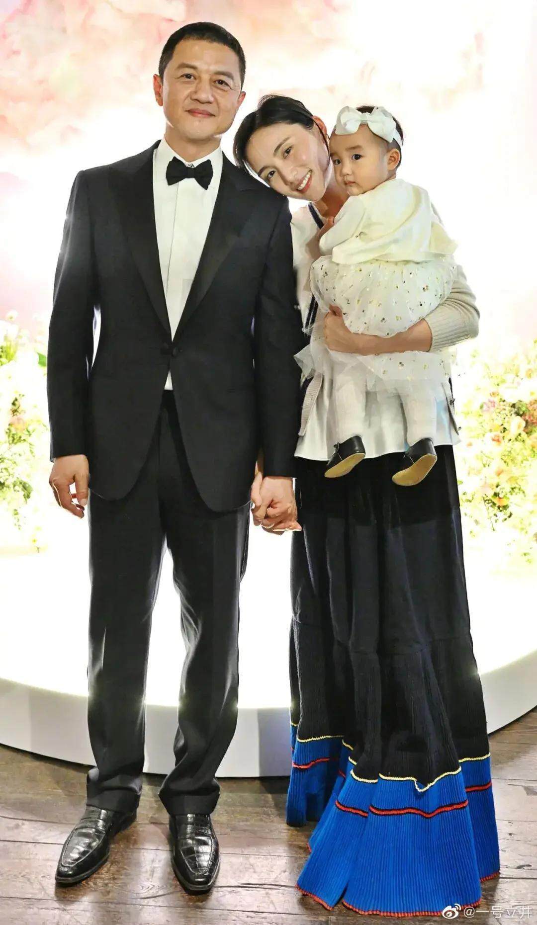 李亚鹏为何不拍戏还债<strong></p>
<p>原油招聘</strong>？妻子回应：他有自己的人生目标