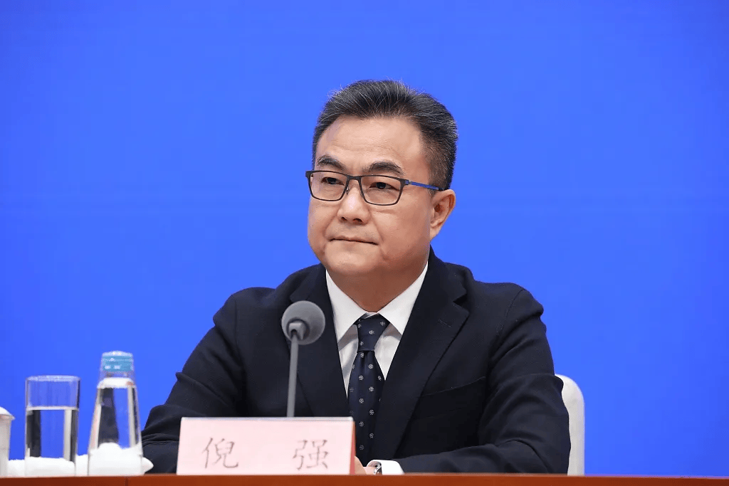 打虎<strong></p>
<p>原油微信</strong>！海南省委常委、秘书长倪强被查