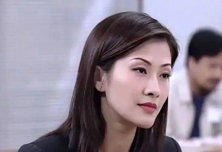 证实！知名女演员转行当老师<strong></p>
<p>今天国际原油</strong>，已获博士学位