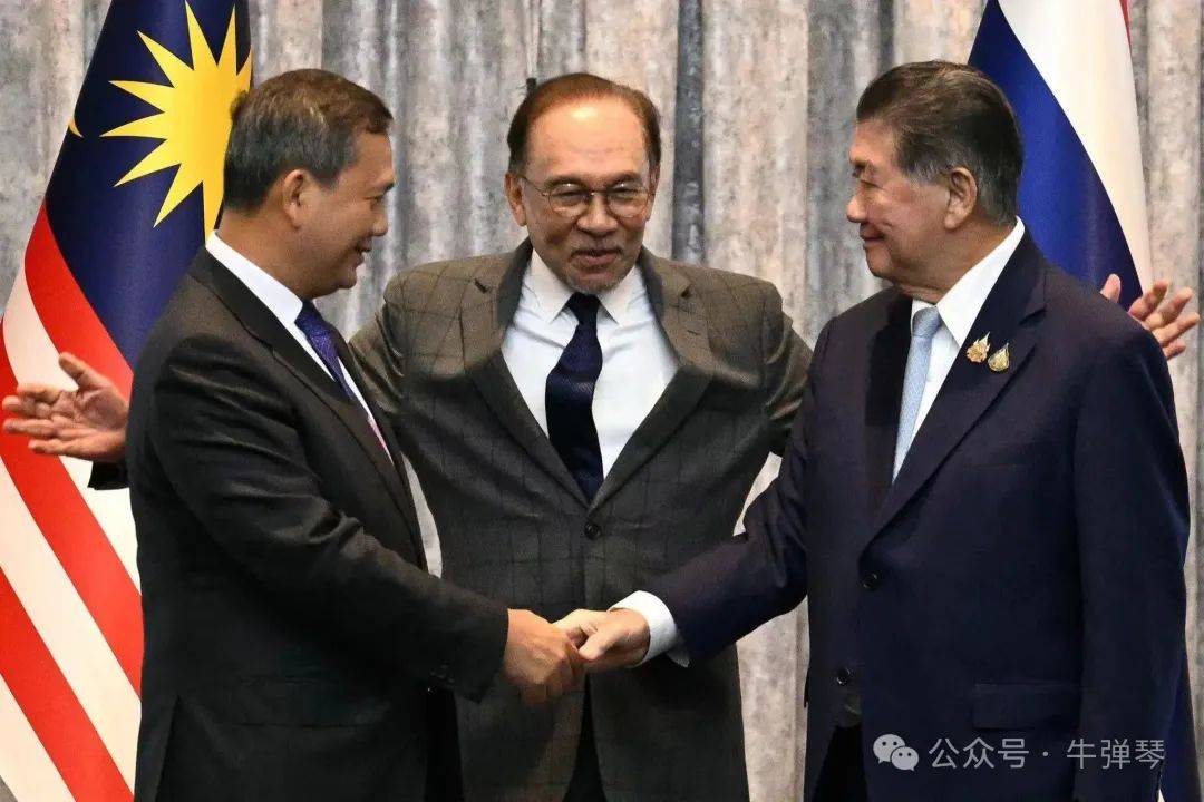 泰柬终于停火<strong></p>
<p>新浪原油价格</strong>，秘密就藏在这张照片里