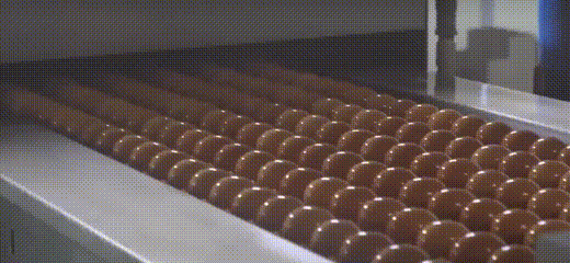 粘着鸡毛鸡屎的土鸡蛋<strong></p>
<p>正规交易原油平台</strong>,要先洗干净再放冰箱吗?