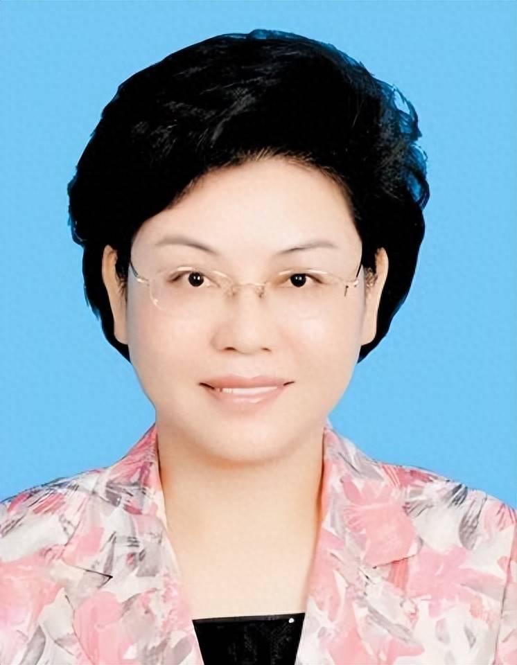 中纪委网站发布：女老虎落马！上个月<strong></p>
<p>中原油田招聘信息</strong>，74个干部被查