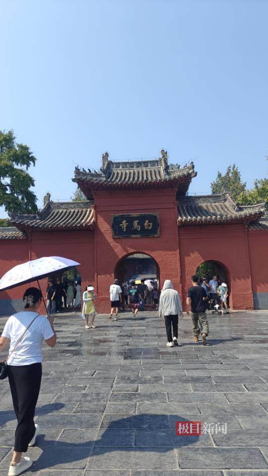 印乐方丈管理下的白马寺：僧人顶着高温种地<strong></p>
<p>中原油田招聘信息</strong>，义工称寺里秉承农禅并重
