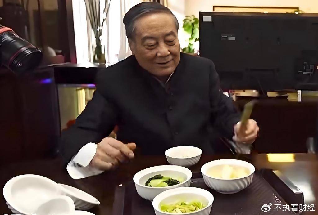 宗庆后声称一天只花几块钱<strong></p>
<p>原油运价指数</strong>，实际上满世界买豪宅，海外资产18亿