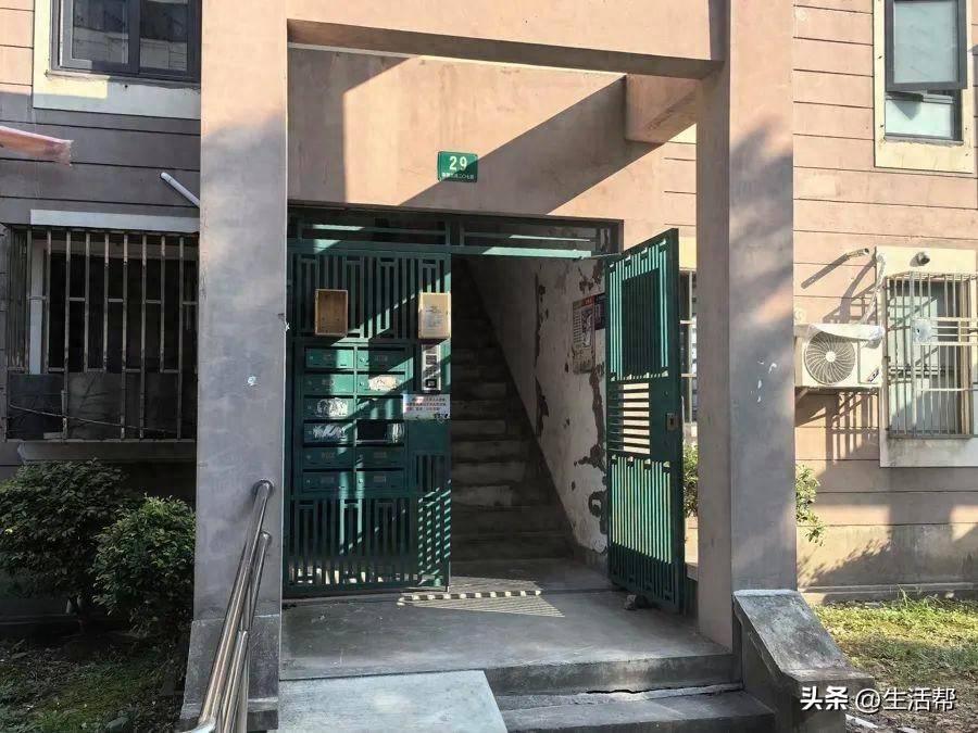 上海多个小区1700多个门禁集体失效<strong></p>
<p>一吨原油价格</strong>，居民炸锅：“太不安心了……”官方最新回应