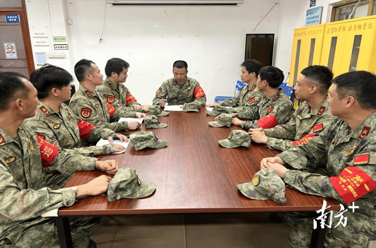 奋战15天<strong></p>
<p>原油下周</strong>,广州越秀民兵党员突击队助力筑牢疫情防控屏障