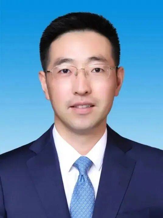 孙道寻当选苏州市吴江区区长<strong></p>
<p>伊朗原油产量</strong>，曾任“全国经济最强镇”党委书记