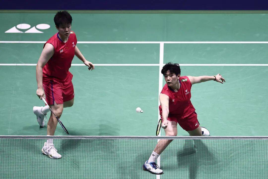 祝贺!石宇奇2比1逆转昆拉武特<strong></p>
<p>原油软件下载</strong>,获得羽毛球世锦赛男单冠军!