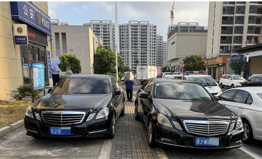 浙江街头惊现两辆“一模一样”的车!民警一查<strong></p>
<p>原油后期走势</strong>,不简单,当场扣车