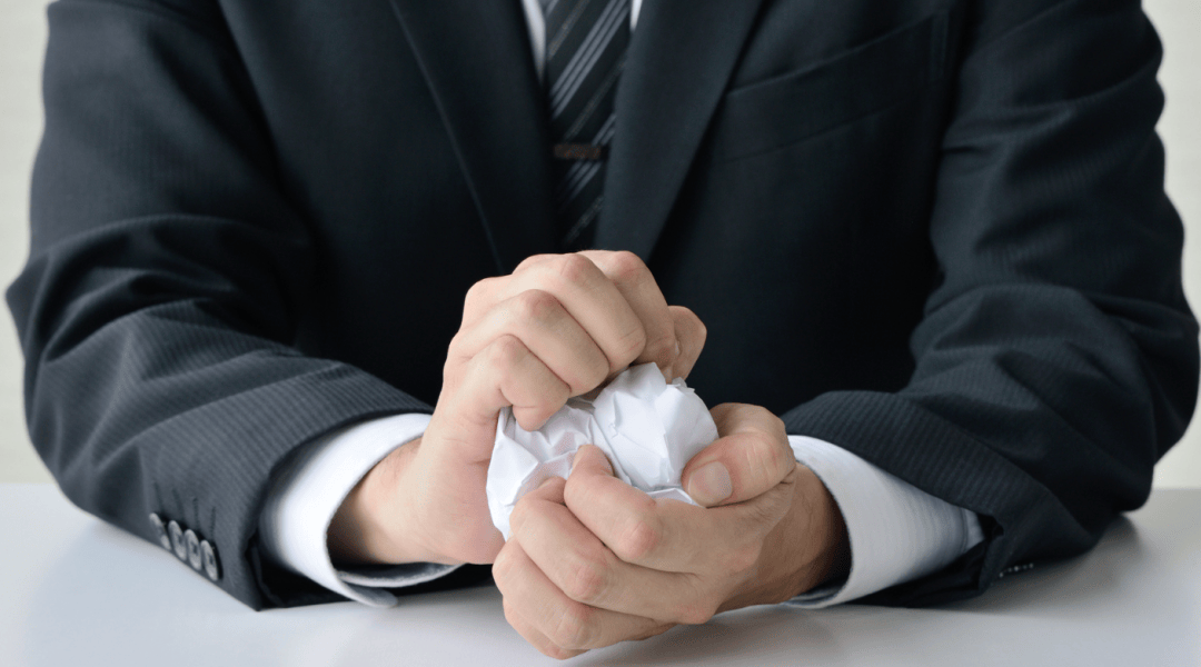 月薪从7300元降至4300元!员工不服调岗被辞退<strong></p>
<p>今日原油期货行情</strong>,索赔21万元!法院判了→