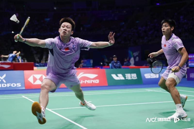 中国羽毛球大师赛16强战<strong></p>
<p>原油最新新闻</strong>,国羽五项锁定11个八强席位