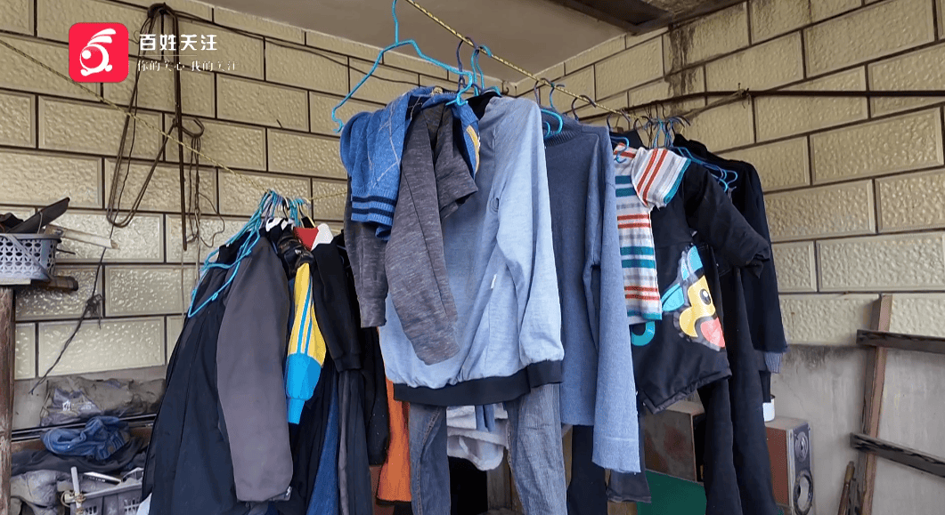 心酸!12岁男孩“独居”贵阳一安置房内<strong></p>
<p>原油最新新闻</strong>,父亲回应:迫于无奈,因为……