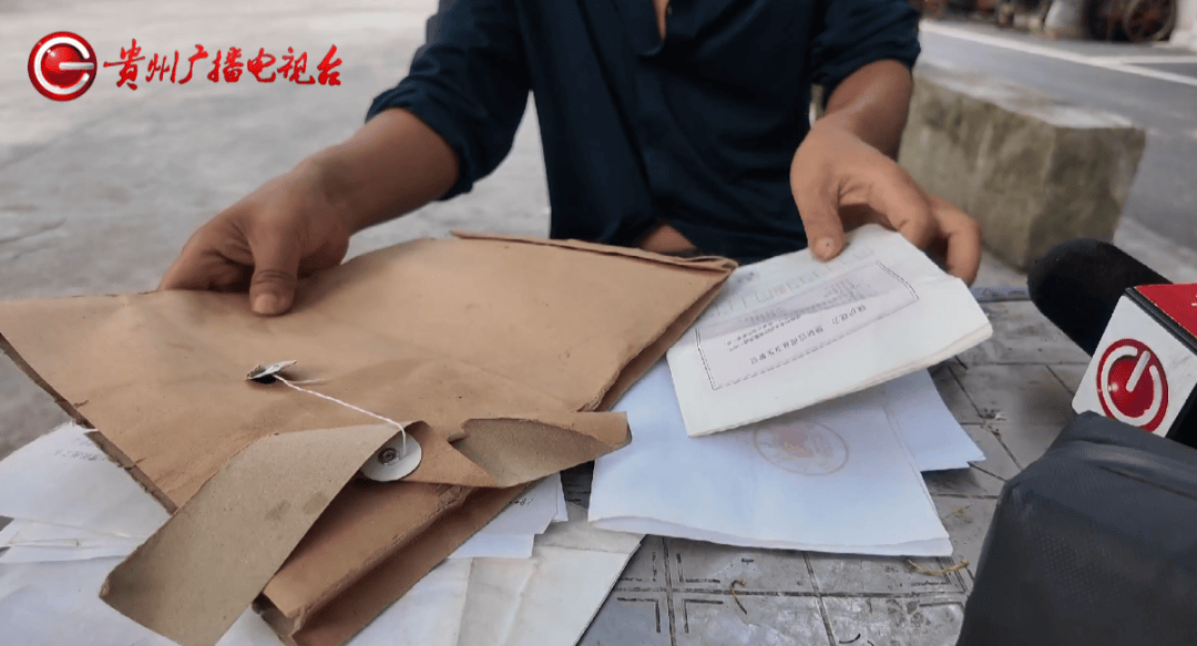 心酸!12岁男孩“独居”贵阳一安置房内<strong></p>
<p>原油最新新闻</strong>,父亲回应:迫于无奈,因为……