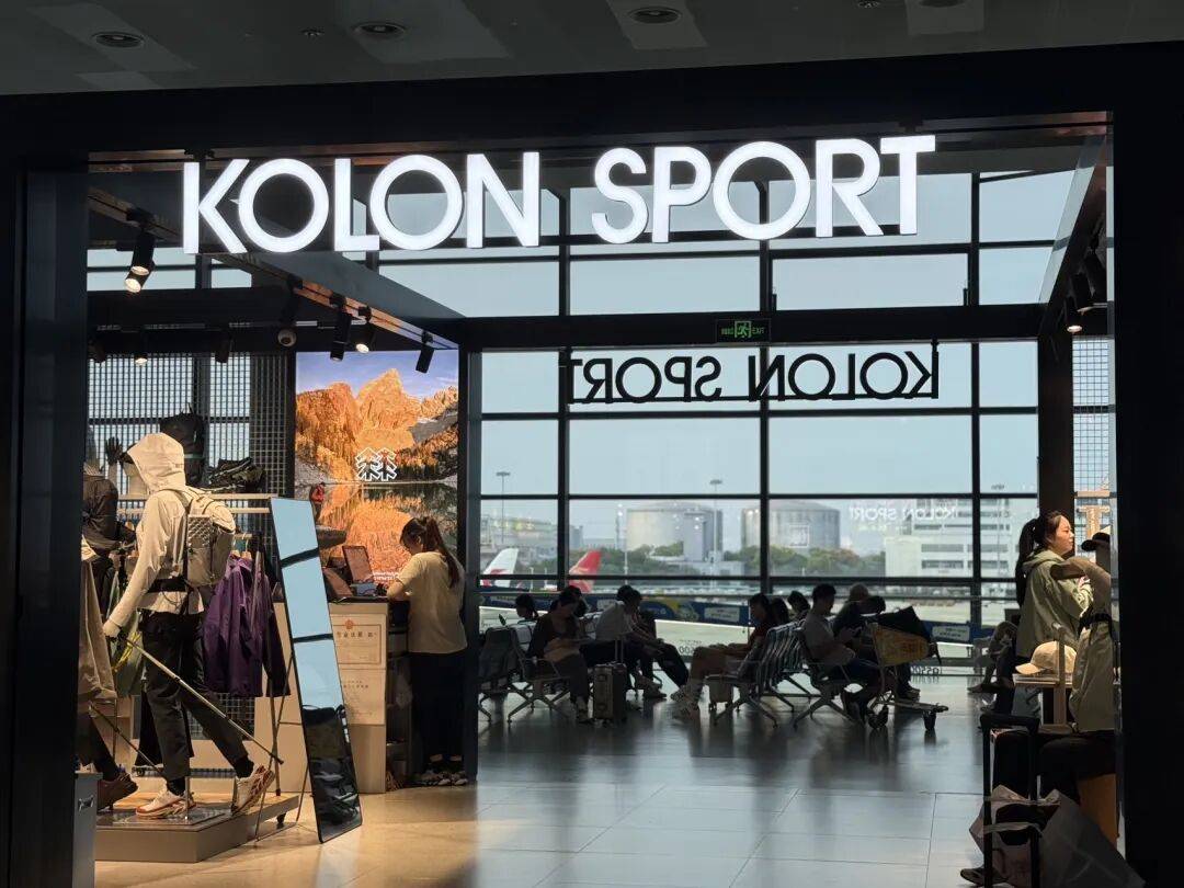 消费者开始退货<strong></p>
<p>原油任务</strong>！始祖鸟又被曝海内外道歉内容不一致