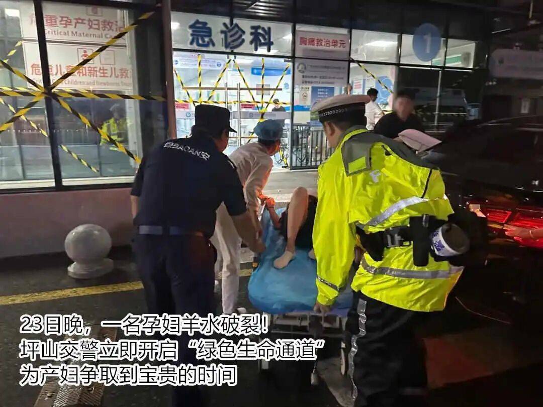 台风夜<strong></p>
<p>阳春房产资讯网</strong>,深圳有人溺水!紧急!“桦加沙”过境,这些画面泪目