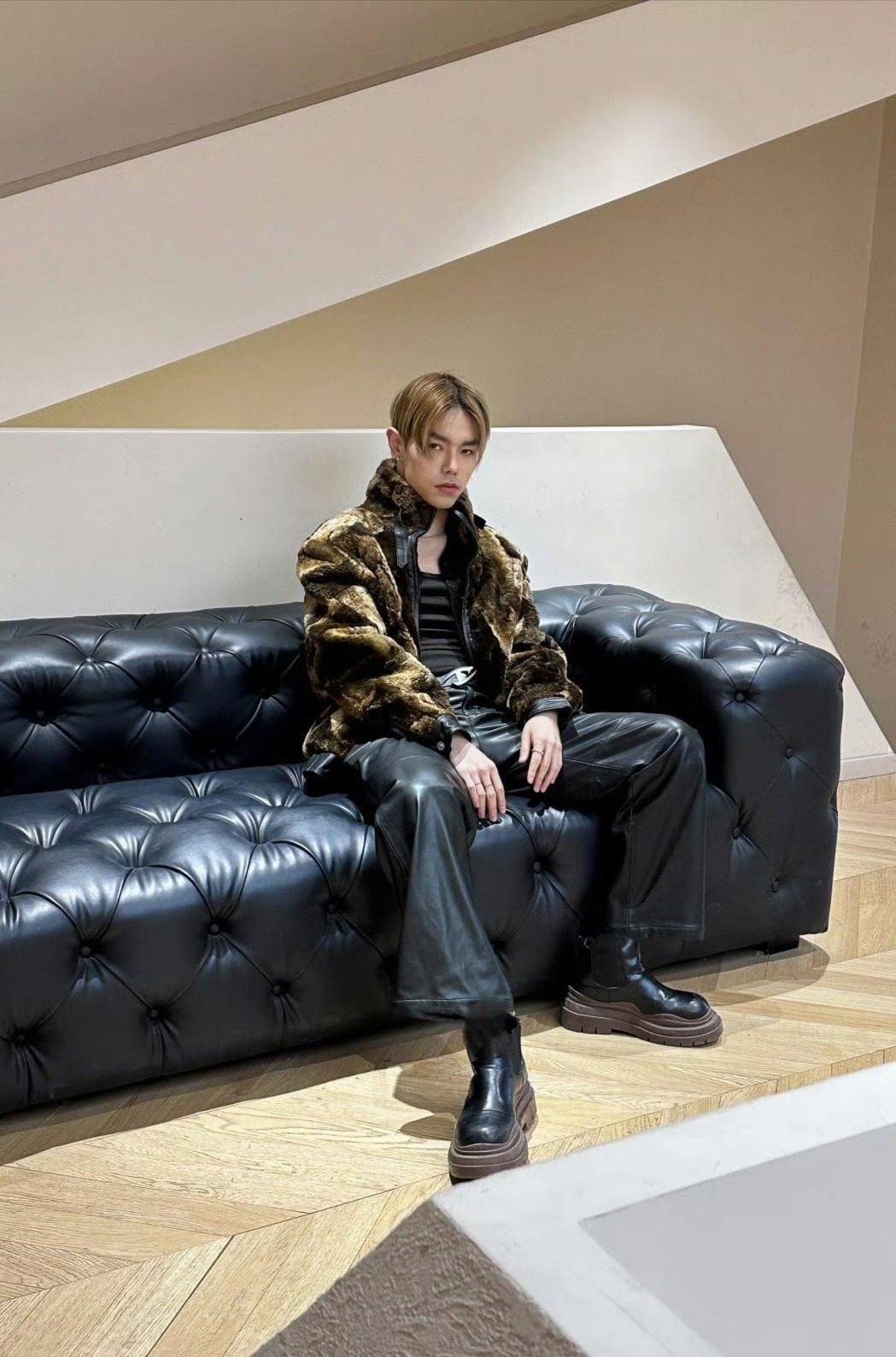 舞者解晓东经抢救无效去世<strong></p>
<p>凤凰卫视资讯台节目表</strong>,曾摔伤脑部重度昏迷