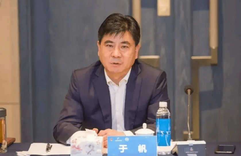 区委常委被查2天后<strong></p>
<p>凤凰卫视资讯台节目表</strong>,区长官宣落马