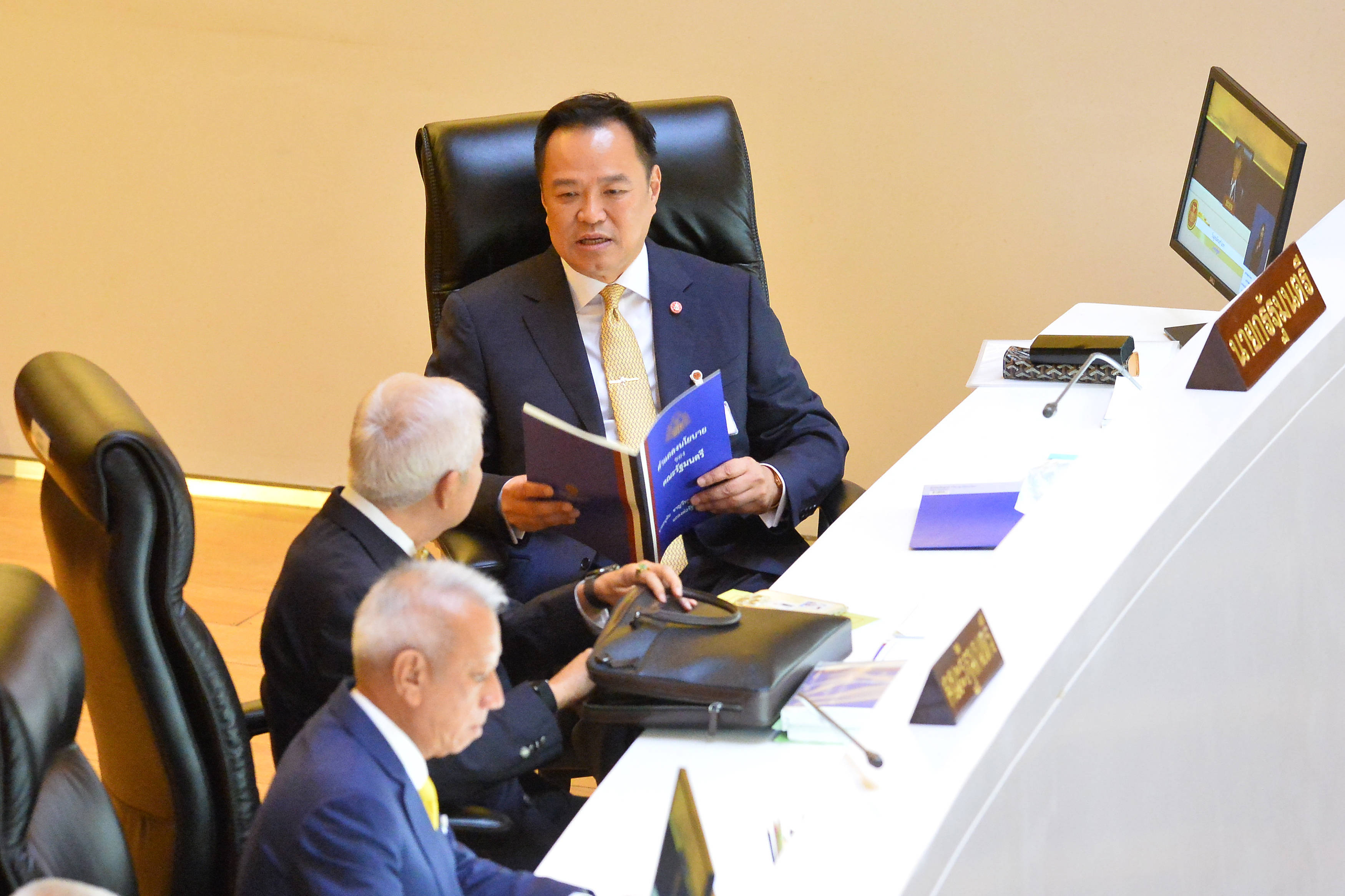 泰国总理阿努廷:新政府将致力于在有限任期内应对四重挑战