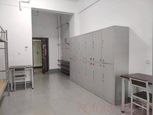 从8人间到夫妻房<strong></p>
<p>豆粕资讯信息</strong>,郑州富士康员工幸福安居“进行时”