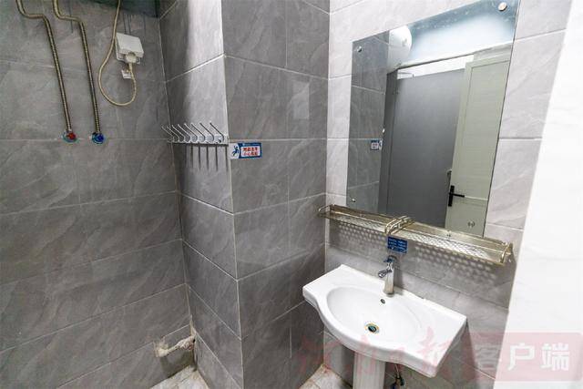 从8人间到夫妻房<strong></p>
<p>豆粕资讯信息</strong>,郑州富士康员工幸福安居“进行时”